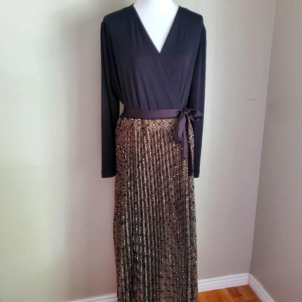 NWT LuLaRoe 2XL Elegant Deanne, floor-length wrap dress